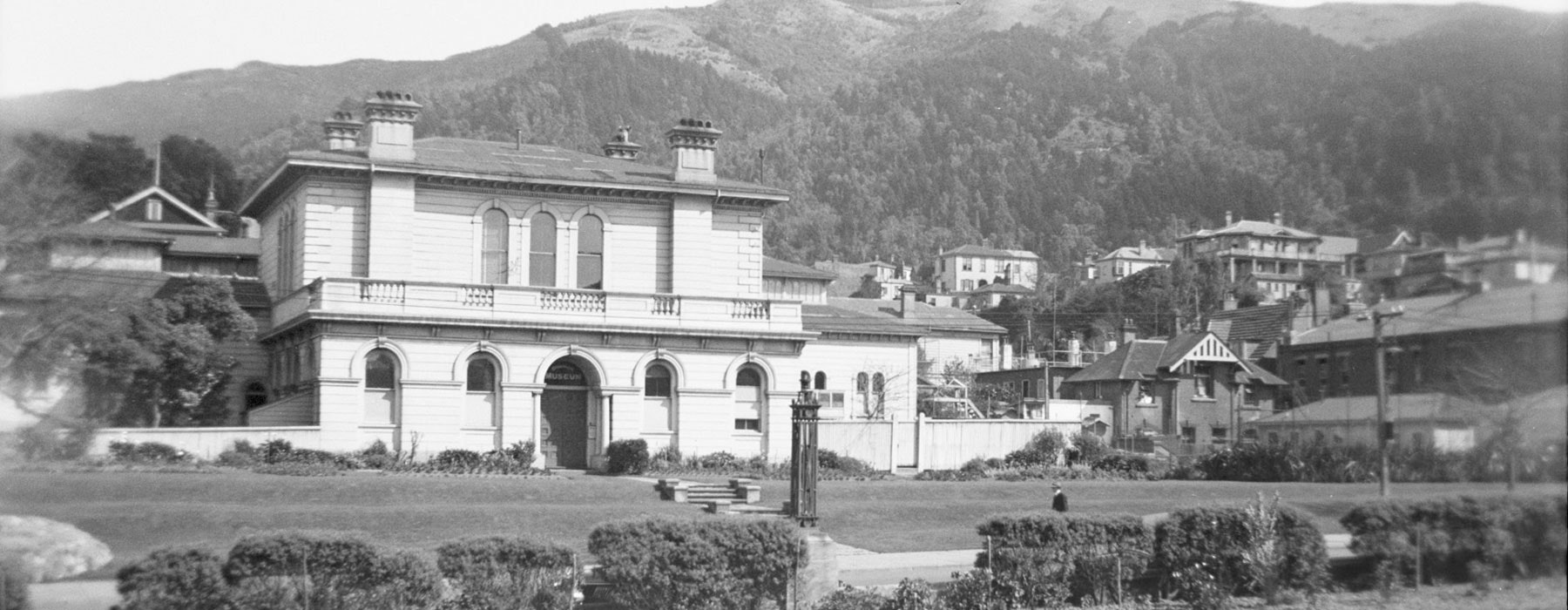 Historic photograph of Colonial Museum 1934