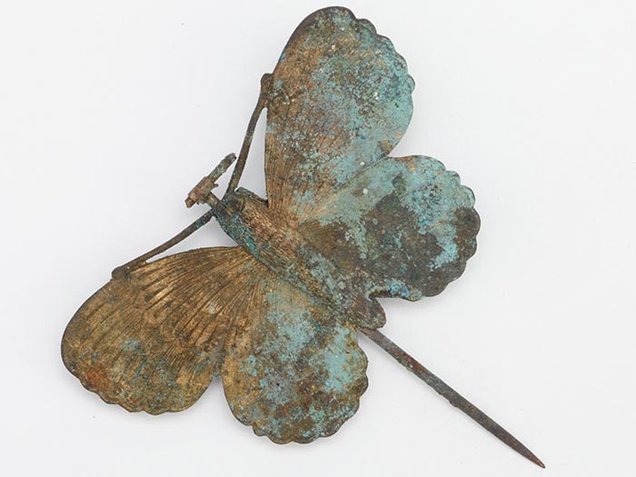 Lapel Pin with Butterfly, maker unknown. Gift of Beverley Randell Price, 2009. CC BY-NC-ND licence. Te Papa (GH012265) Pin from Randell Cottage collection