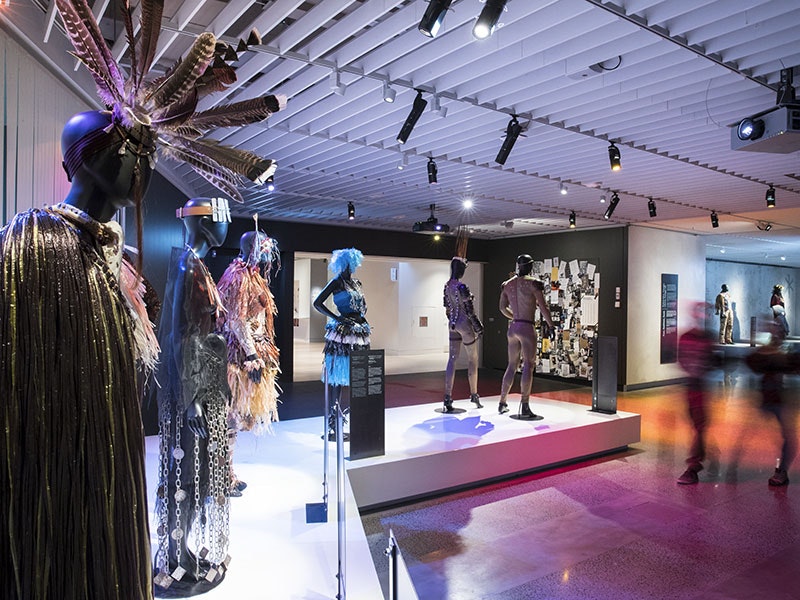 pacific-sisters-800x600.jpg =""