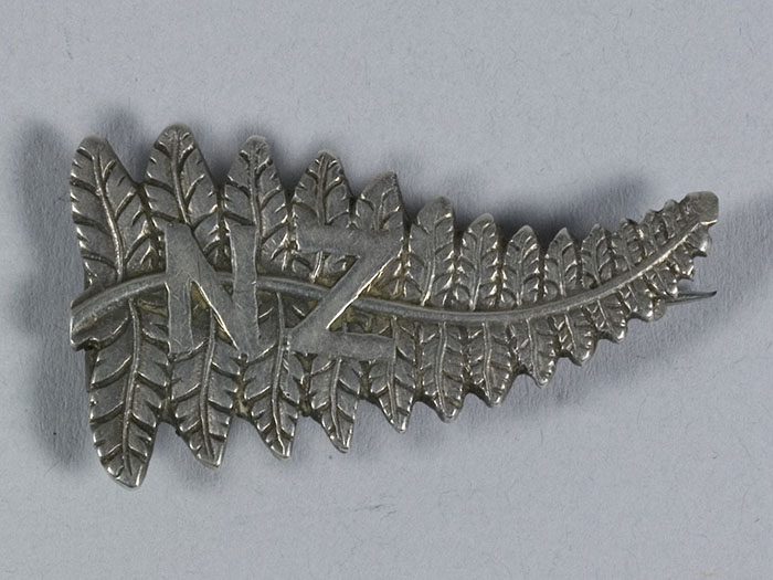 Silver deals fern brooch