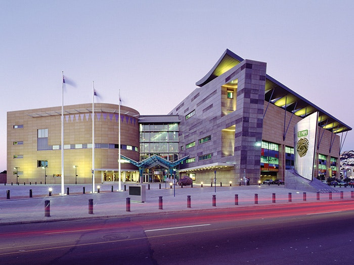 Te Papa's building photographed at dusk te-papa-dusk-700x525.jpg