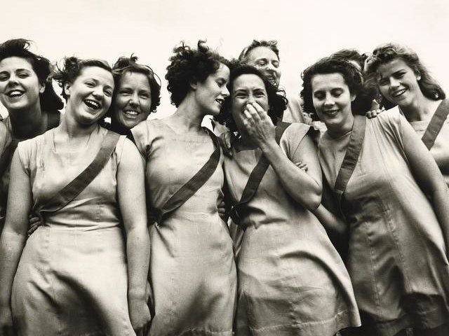 Trainee physical education instructors. 1944 by John Pascoe, Athol McCredie. Purchased 1985 with New Zealand Lottery Board funds. Te Papa (O.003471) Trainee physical education instructors, March 1944