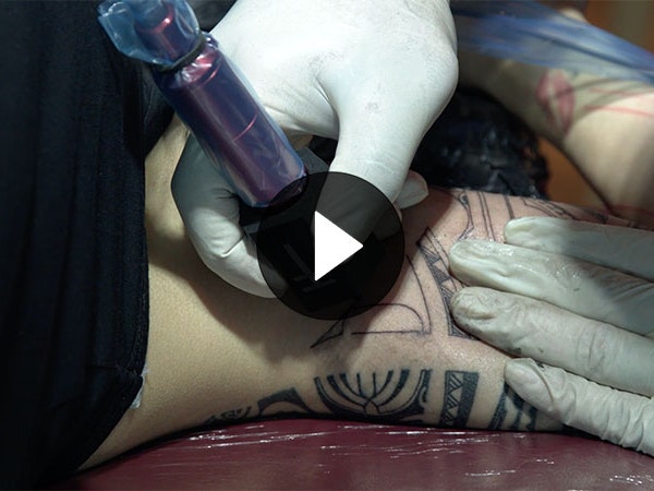 video-still-tatau-02.jpg =""