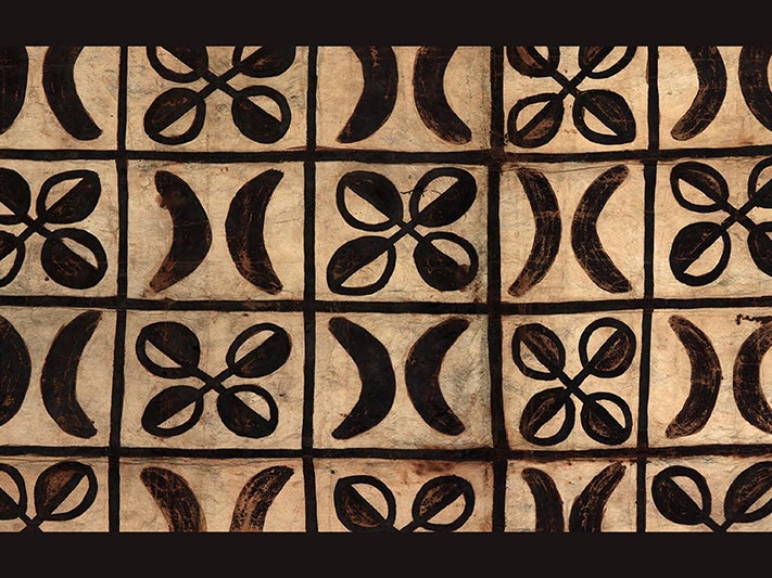 Siapo (tapa cloth), bark cloth, dye, Sāmoa. Purchased 1931. Te Papa (FE003087) A barkcloth with boxes drawn on it and each box has an alternating shape